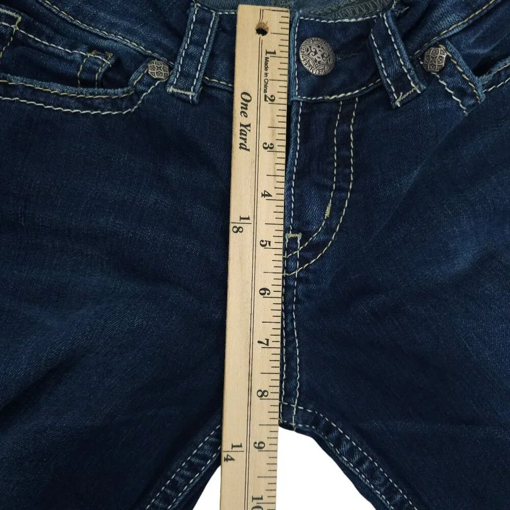 Silver Suki Mid Capri Jeans Size 29 x 22 Dark Wash Mid Rise Stretch Denim Pants